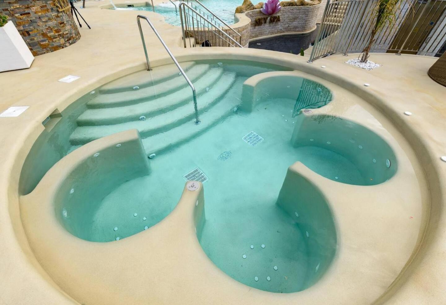 Urban Oasis At Luxurious Ocean Village Gibraltar Zewnętrze zdjęcie