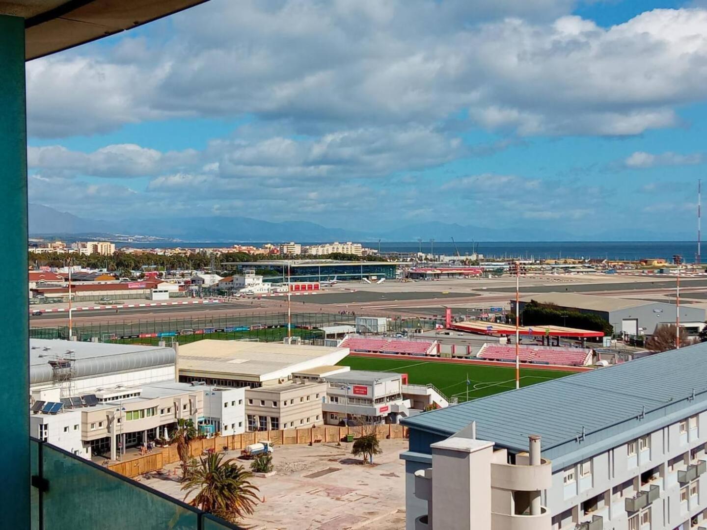 Urban Oasis At Luxurious Ocean Village Gibraltar Zewnętrze zdjęcie