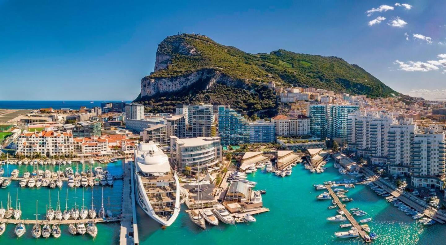 Urban Oasis At Luxurious Ocean Village Gibraltar Zewnętrze zdjęcie