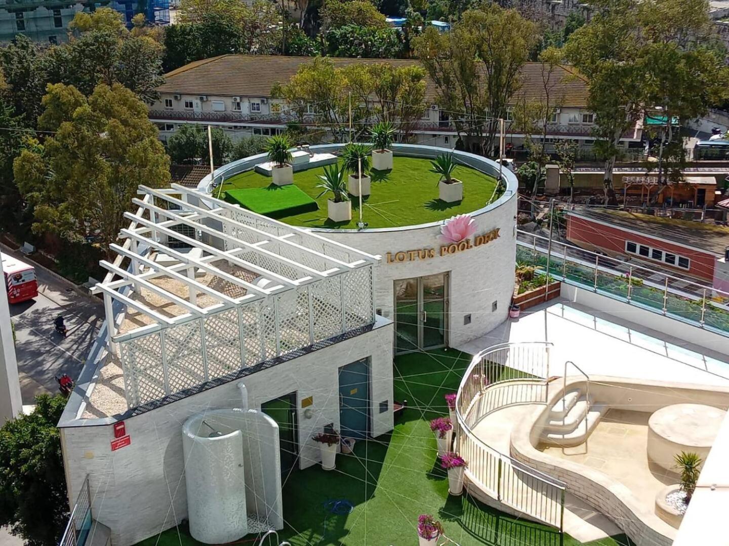 Urban Oasis At Luxurious Ocean Village Gibraltar Zewnętrze zdjęcie